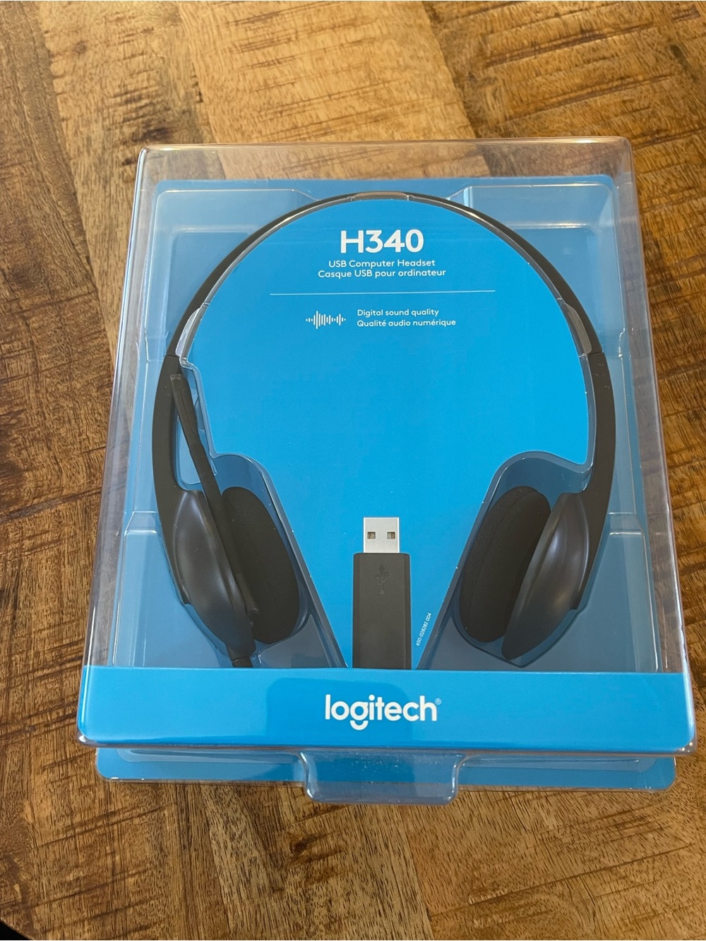 Logitech H340 Wired Headset in Blue